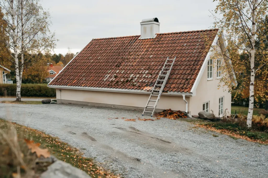 s f rl nger du takets livsl ngd med r tt underh ll praktiska r d f r svenska villa gare